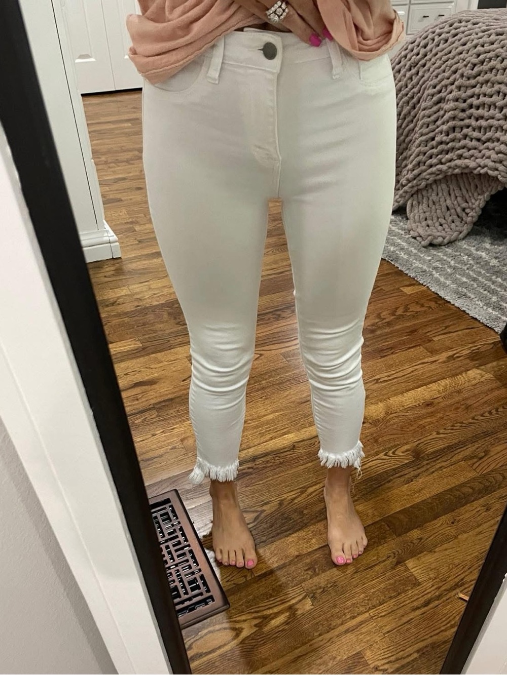 Cello cropped White Frayed Hem Skinny Jeans💓 NWT